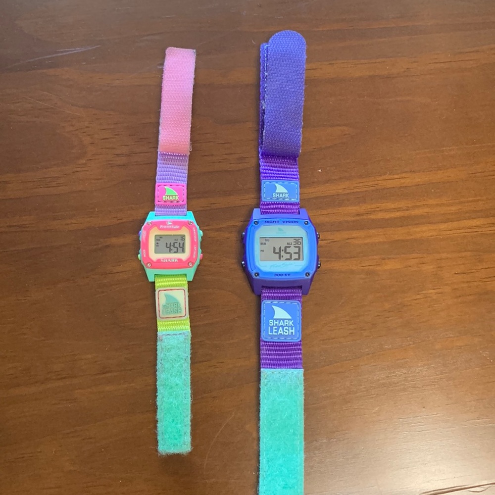 Freestyle shark leash watch
